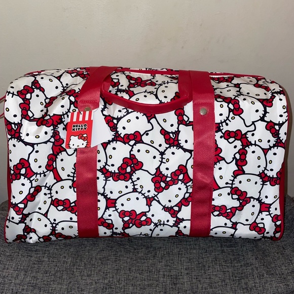 Holiday SALE ๐ 24HR DROP โฌ๏ธ Hello Kitty Weekender AOP Duffle Bag - Picture 1 of 4
